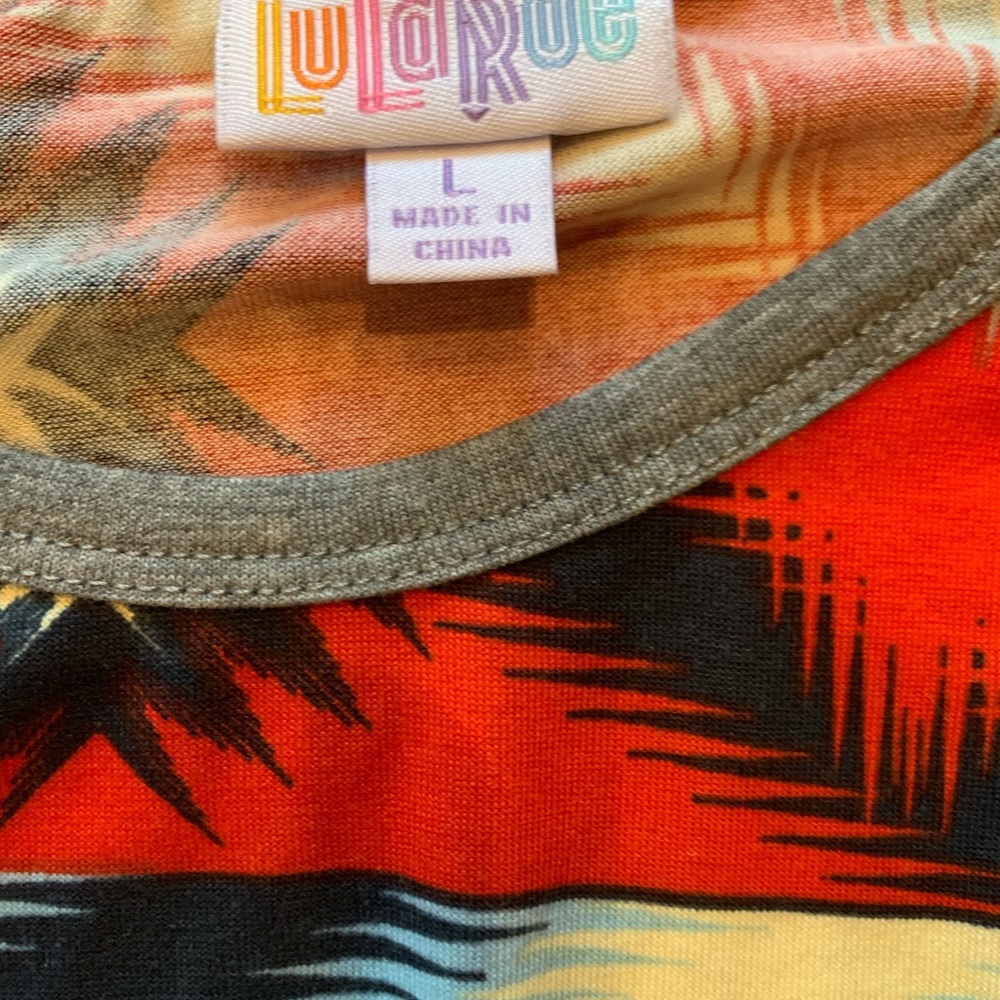 Lu La Roe top size Large - Picture 3 of 5